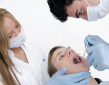 歯科医師と患者の治療